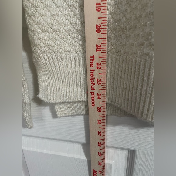 St. John’s Bay Women’s Crew Neck Metallic Knit Sweater Size Small Cream Color. - Picture 11 of 11